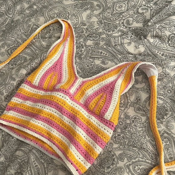 Cute top for vacay✨✨ - Picture 2 of 2